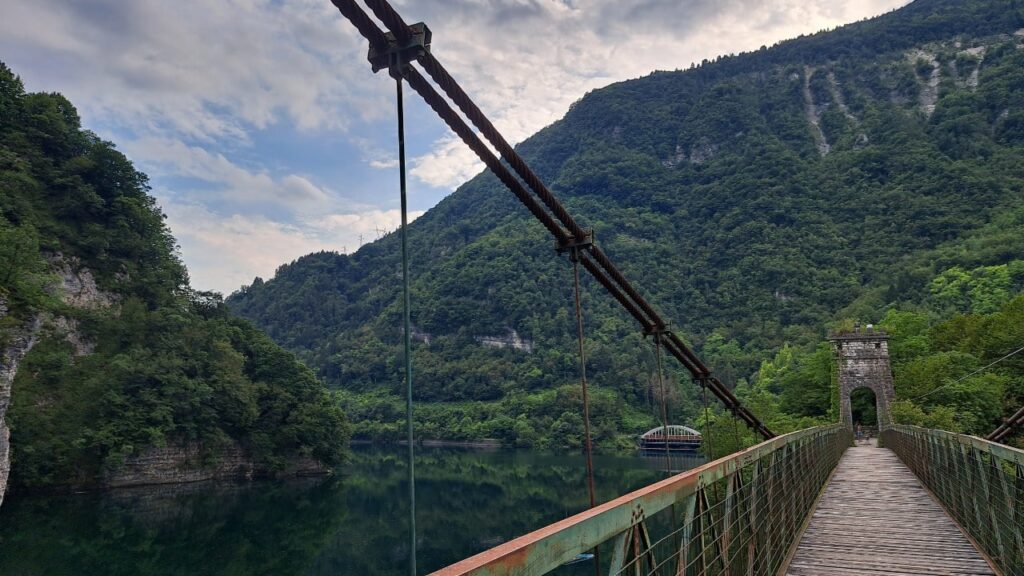Ponte Della Vittoria lago di corlo