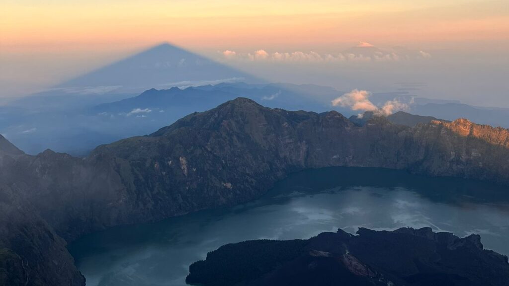 Mount Rinjani top